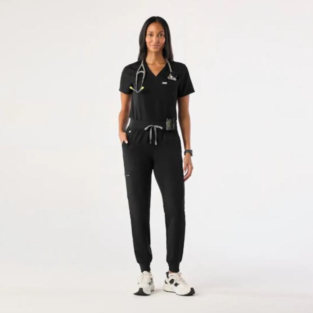 New Set - Catarina Top + Zamora Jogger Scrub Pants - Small